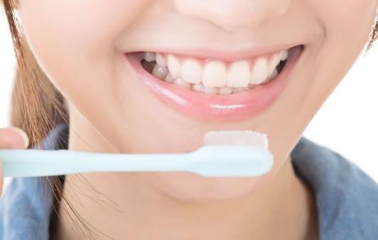 Cara Menghilangkan Plak Gigi Dengan Memanfaatkan Bahan Alami